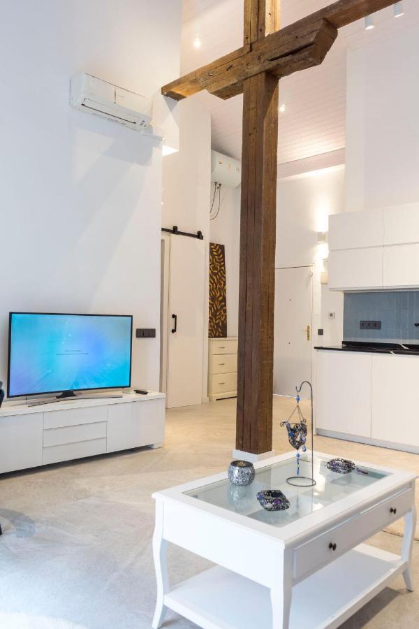Acogedor Apartamento En Pleno Centro De Malaga By Sharingcoアパートメント エクステリア 写真