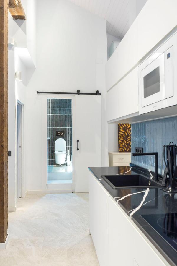 Acogedor Apartamento En Pleno Centro De Malaga By Sharingcoアパートメント エクステリア 写真