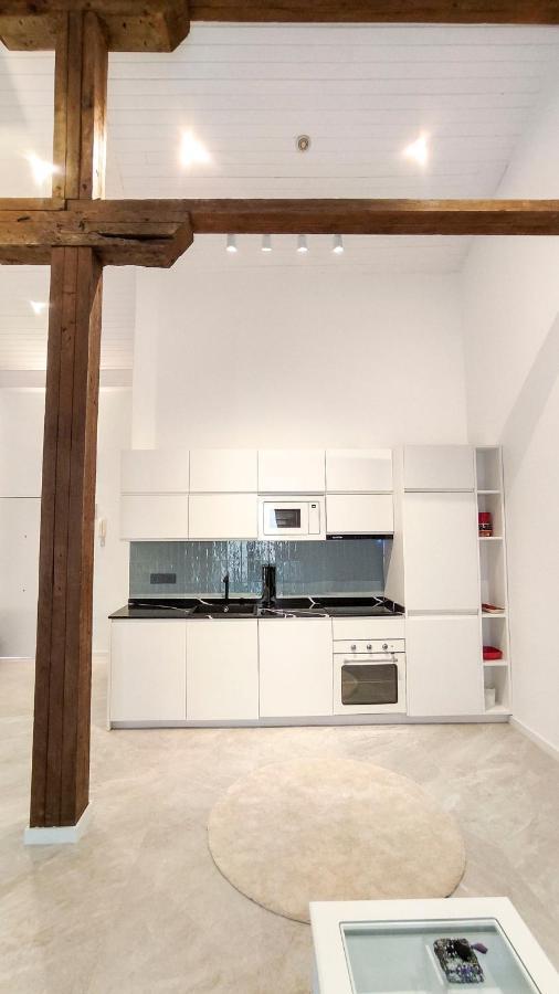 Acogedor Apartamento En Pleno Centro De Malaga By Sharingcoアパートメント エクステリア 写真
