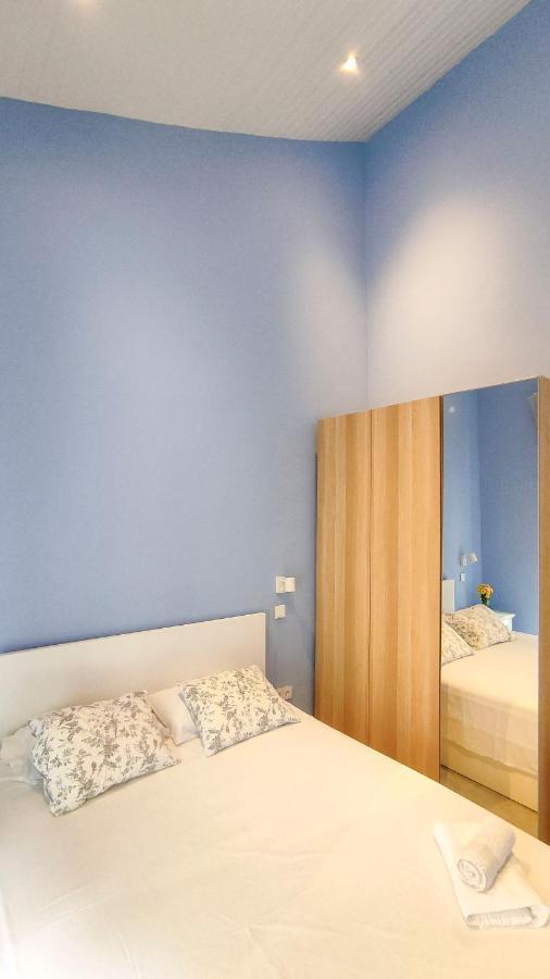 Acogedor Apartamento En Pleno Centro De Malaga By Sharingcoアパートメント エクステリア 写真